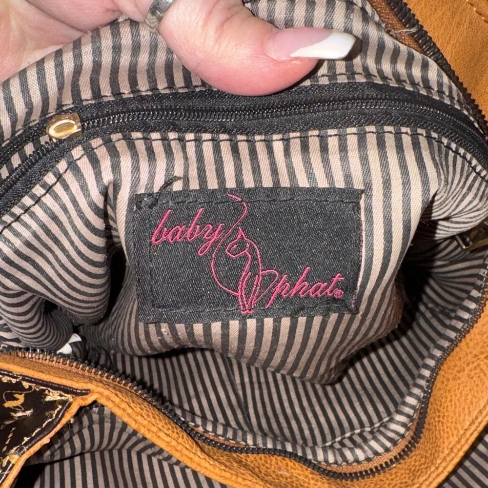 Baby Phat Black and Tan Shoulder Bag - Picture 5 of 7
